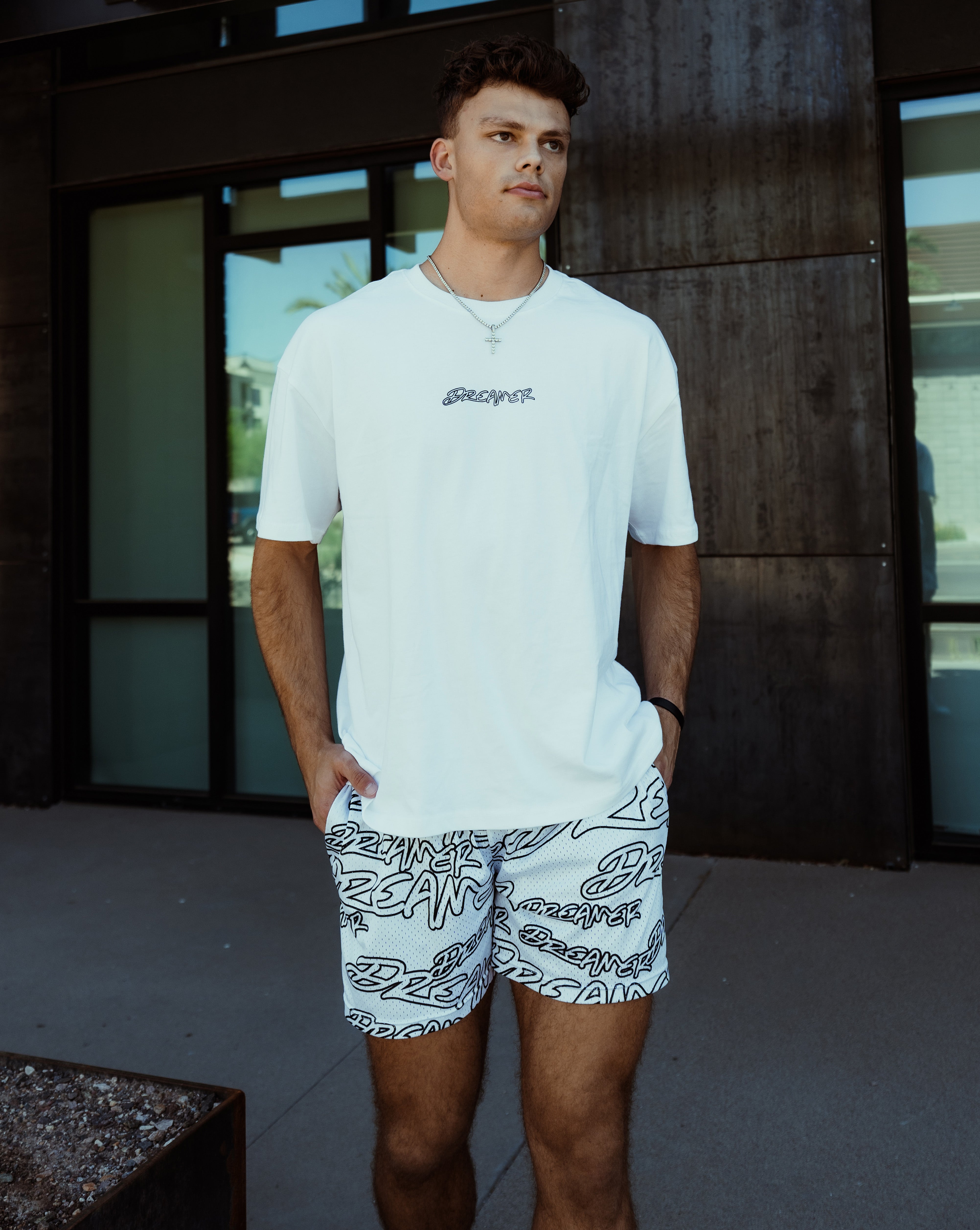 Dreamer Shorts - Outline White