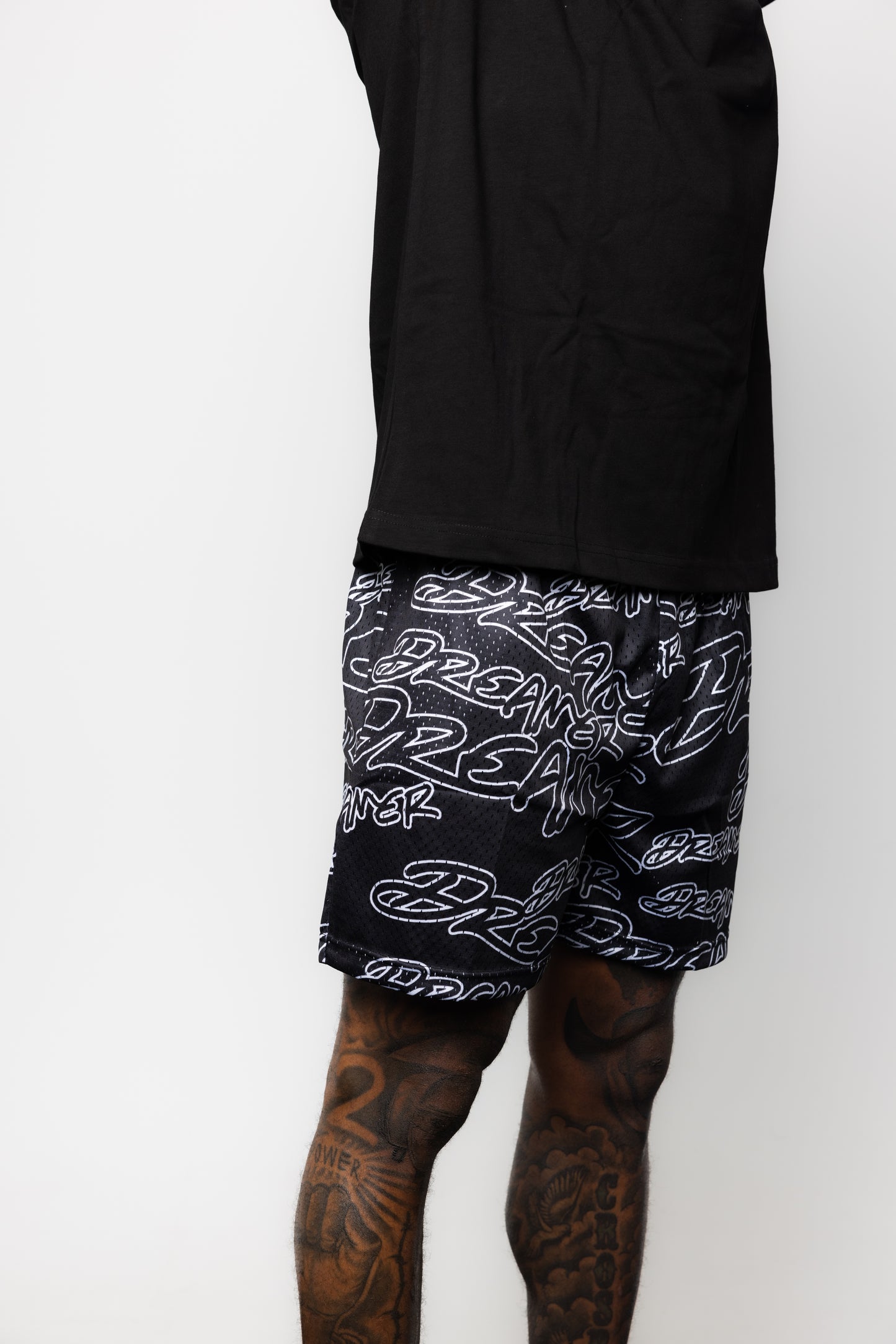 Outline Shorts Black - Black