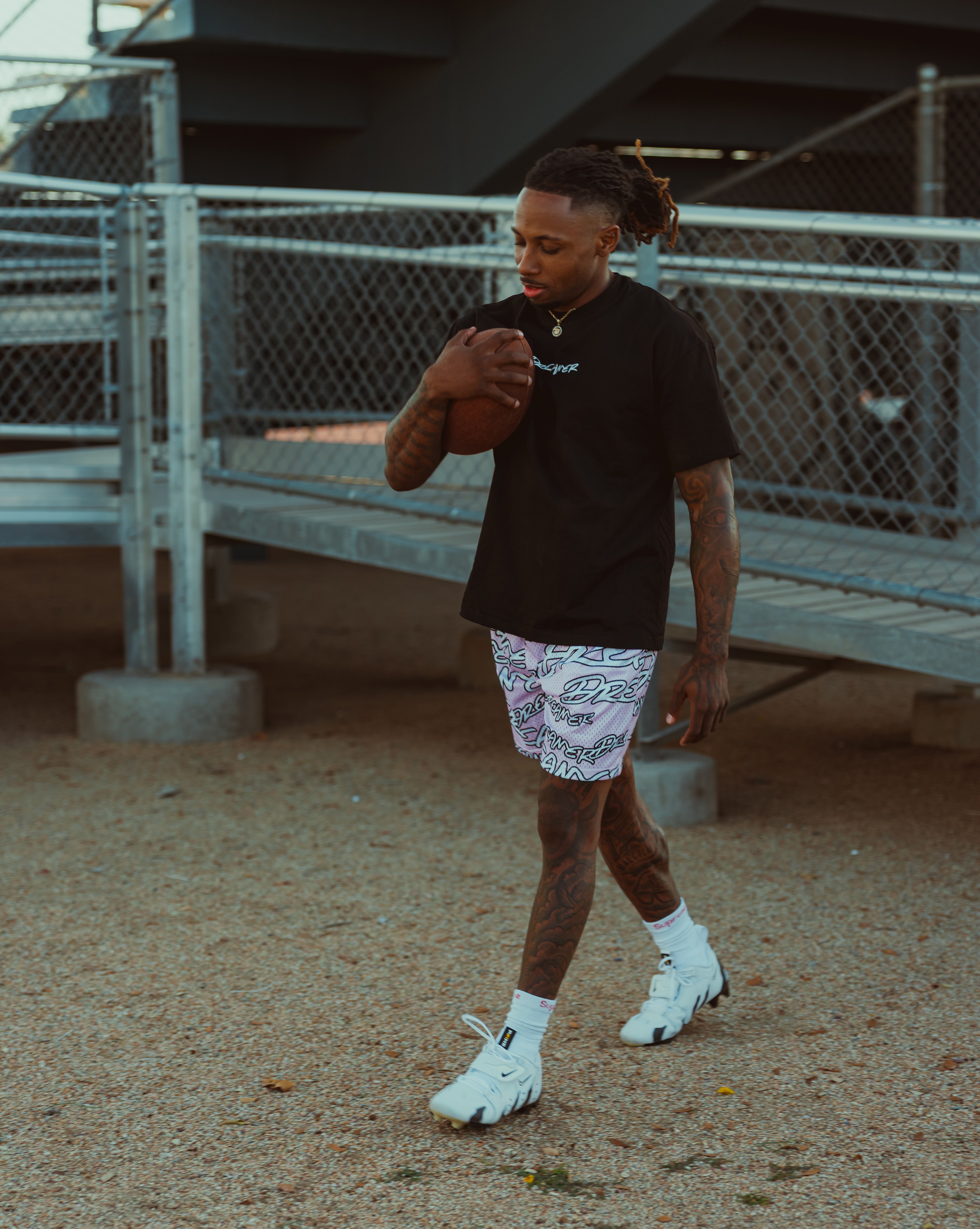 Dreamer Shorts - Outline Pink